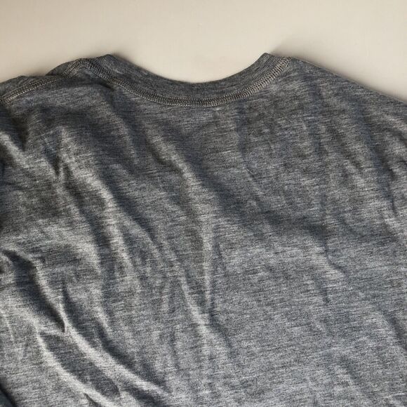 Mens Heather Gray Crew Neck Tee Size Small - Picture 10 of 10